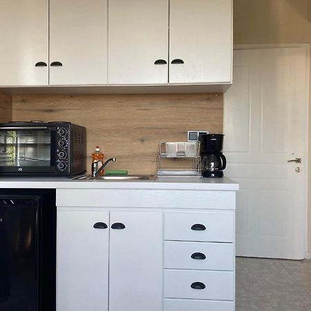 Sun & Sea Apartment Nea Iraklia Exterior photo