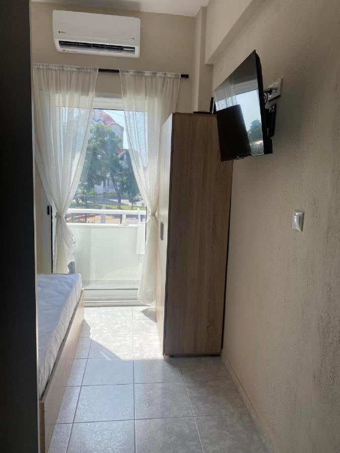 Sun & Sea Apartment Nea Iraklia Exterior photo