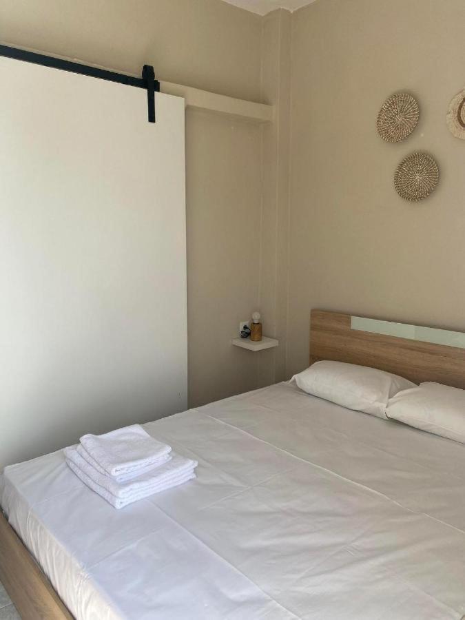 Sun & Sea Apartment Nea Iraklia Exterior photo